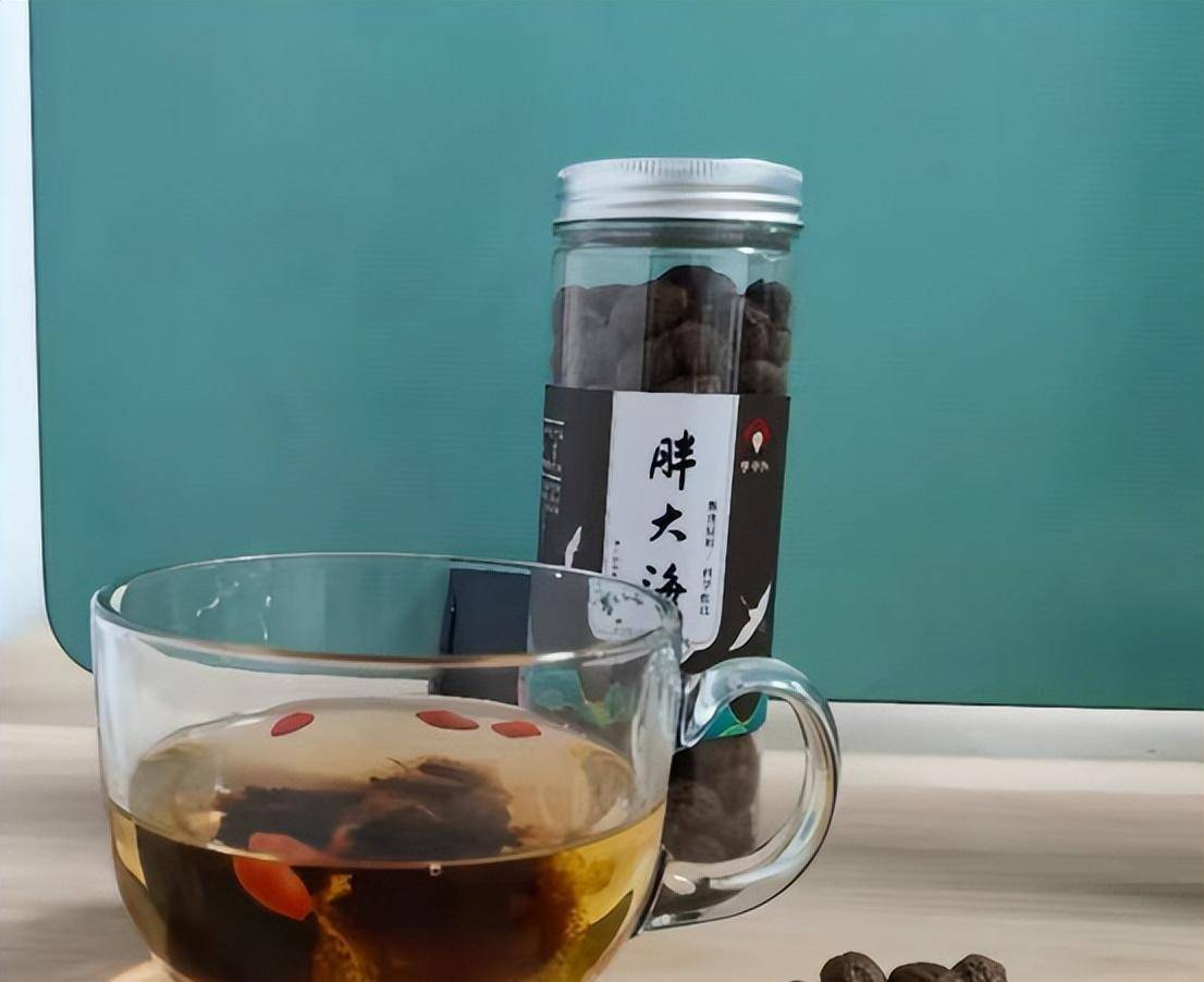 入春吃茶品茗，是趁热喝，仍是冷后喝？此中大有讲究，你喝对了吗？