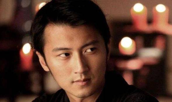 曾经历多次恋爱,为何偏爱大姐姐?看谢霆锋的故事