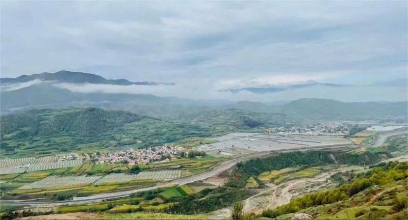 最美公路最美程——临夏州沿太子山旅游大通道