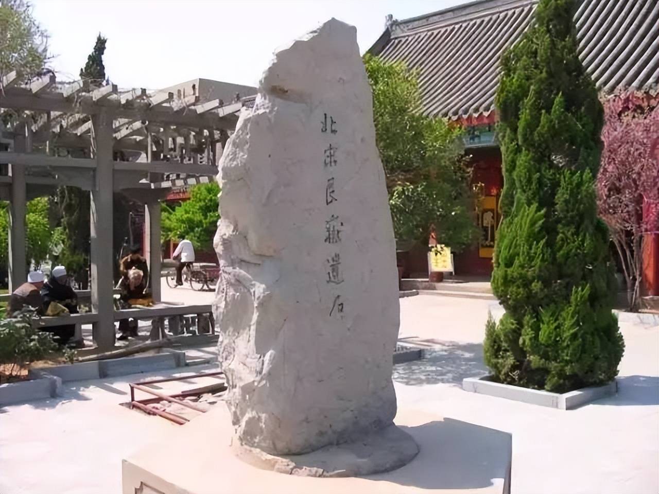 那个荒淫无度的汉子，却让后人跪拜了近1000年