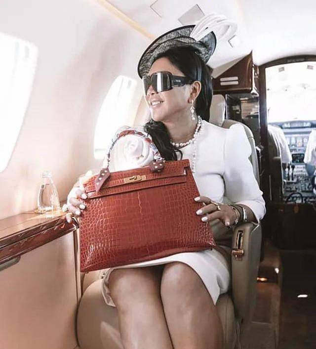 �ӡ�ϴ���á�������ƷŮ��������ӵ˽�˷ɻ���10���ڣ���ƾ ...