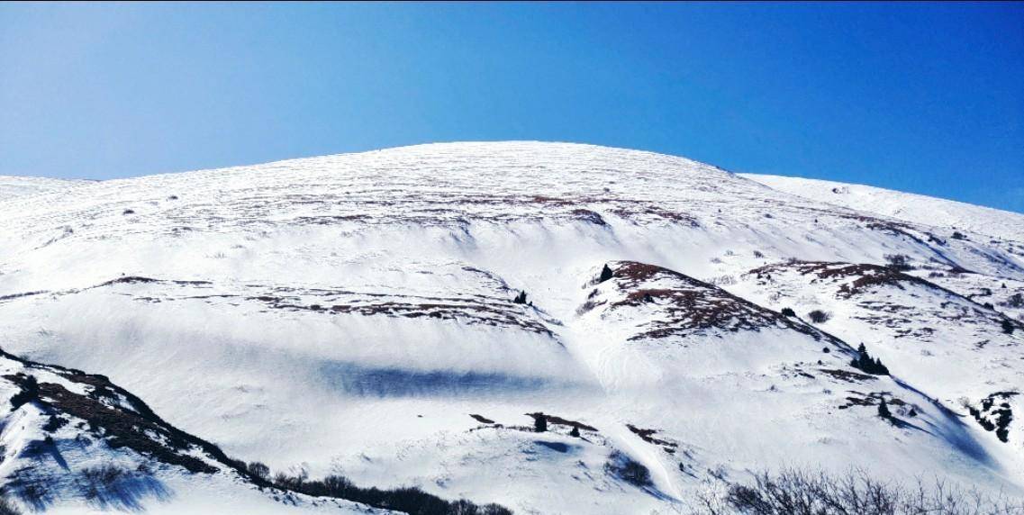 骑行巴州，从班禅沟翻越艾肯达坂抵达火烧桥，看斑斓雪山