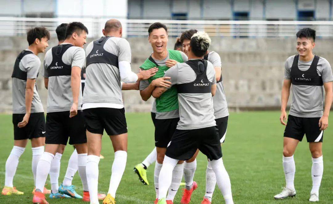 K���г�ר�ҳ����£��������г�18֧���ǰհ