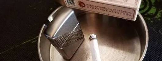 当香烟赶上了普洱茶，那抽起来会是一种什么样的感触感染