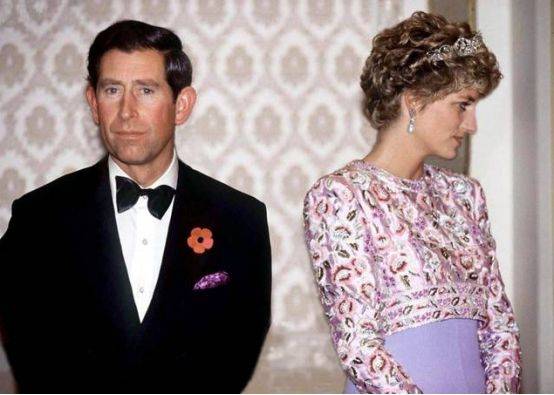 ���˹���㳦�֣�����3ö��ָ��Сָһֱ�����Ŵ����Ƚ��� ...