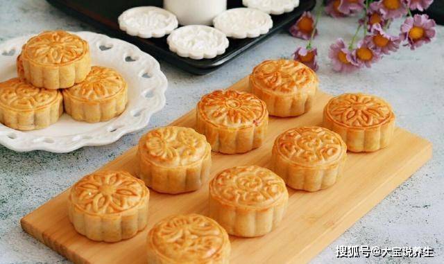 创作者
            中秋节月饼不必买，掌控这鸡精，他们整天就能做，比买的还美味