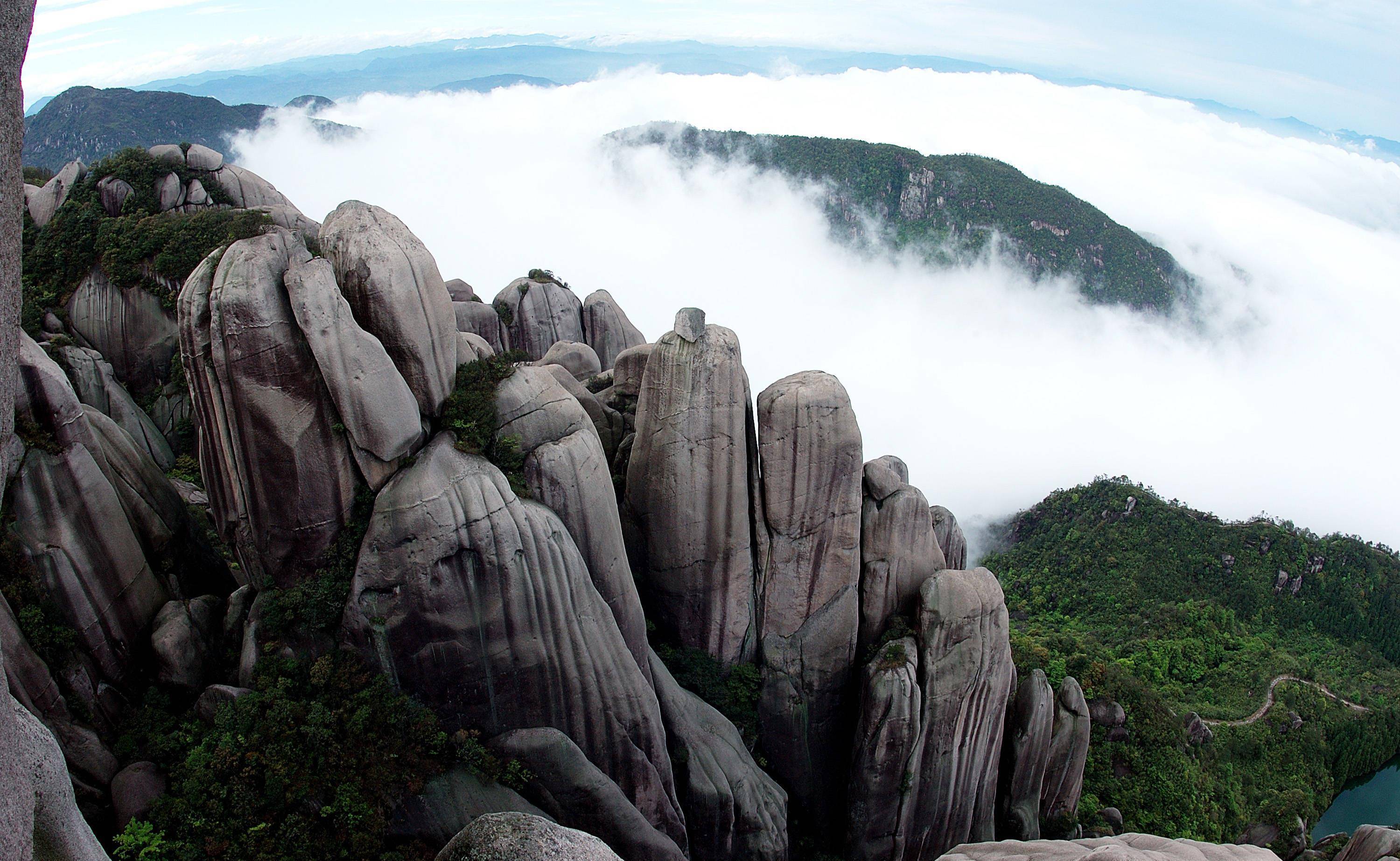 福建更具仙气的一座山，位靠东海是仙人聚会地，有海上仙都之美称