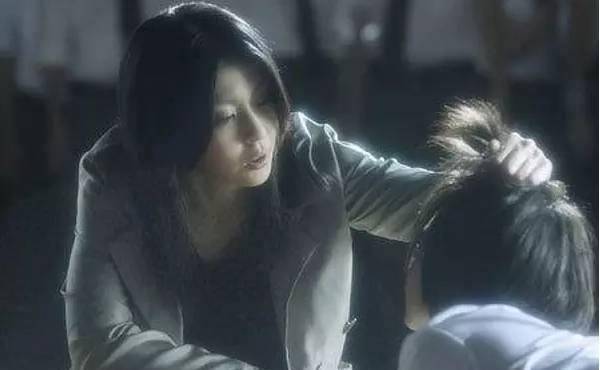 10����ϲ���ĸ����Ӱ��ÿ��������������