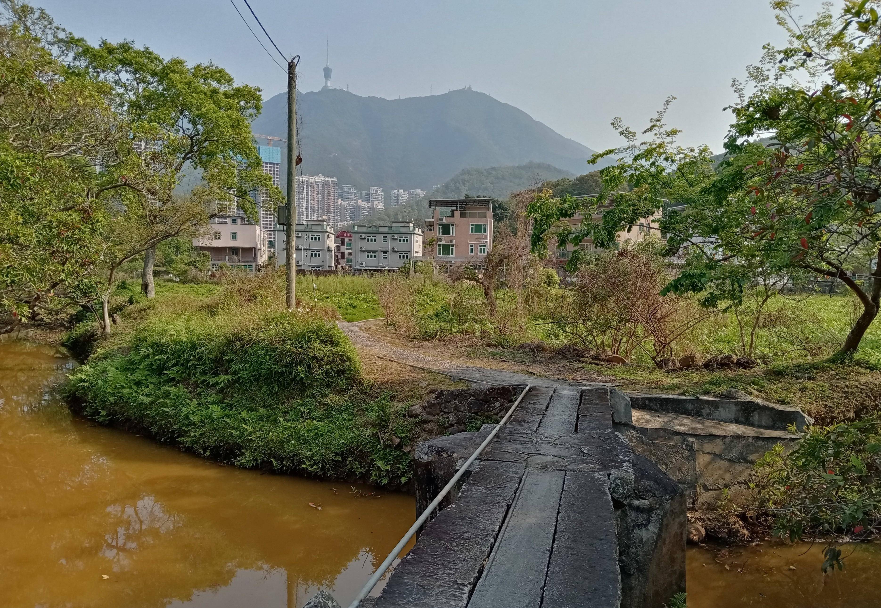 徒步深圳对岸的莲麻坑村，寻访香港叶定仕故宅