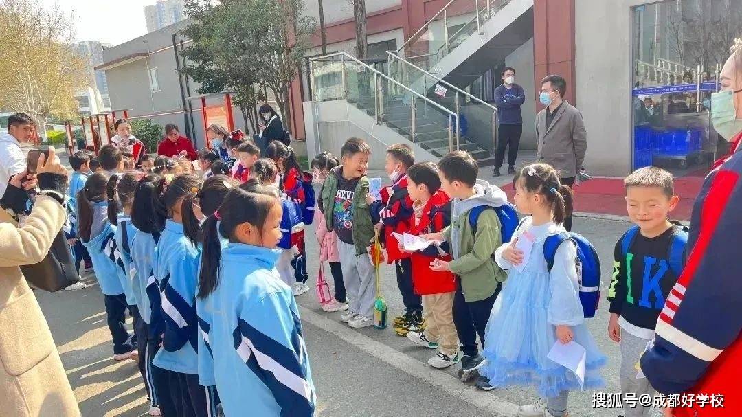 走进小学，双向奔赴！柏林阳光游学之旅，满满都是神往！