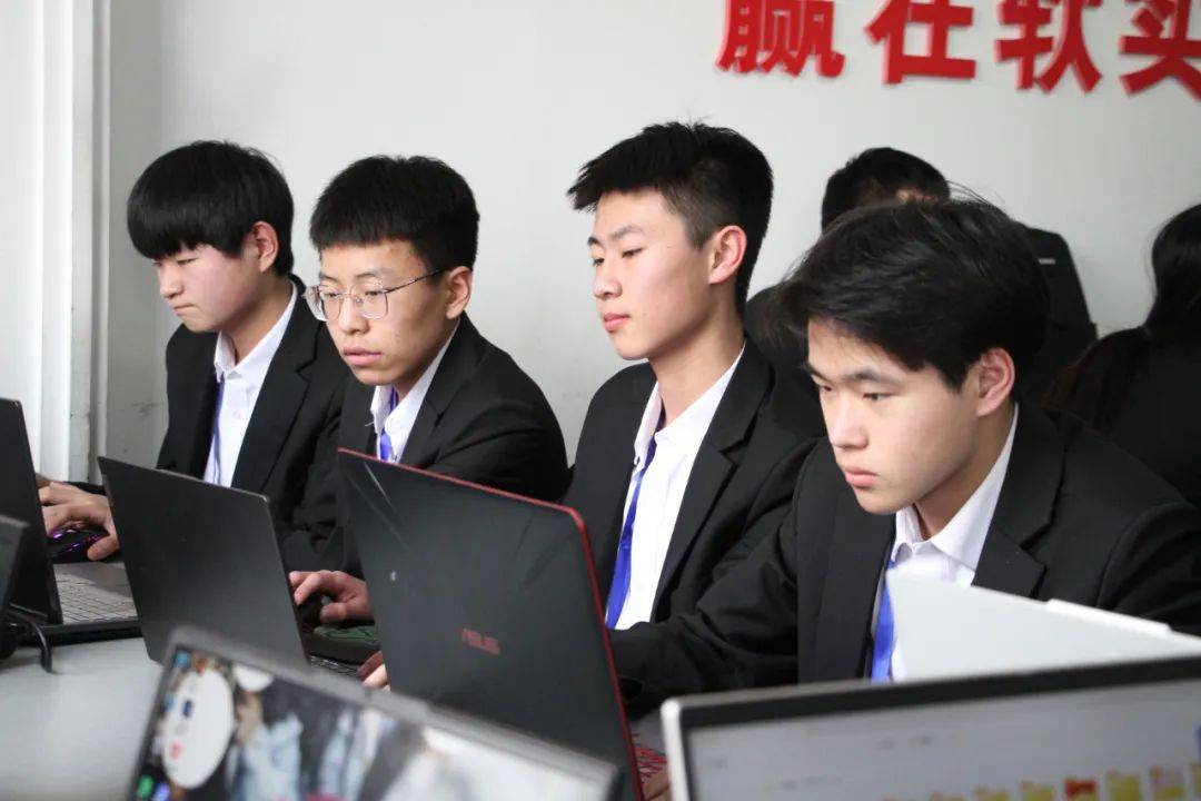 初中生成绩不好辍学，出路在哪里？