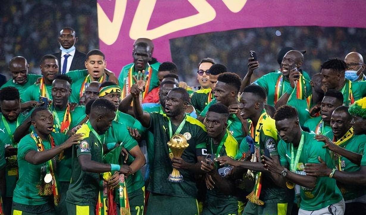 �̵���λ��������ͬ�ط���ս����Ա