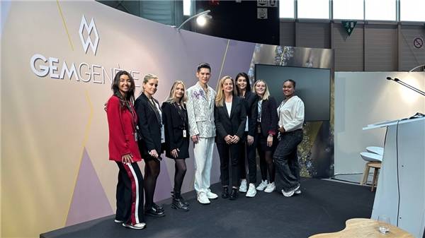 �ϳ� �����鱦�����������й��Ļ�����������̨