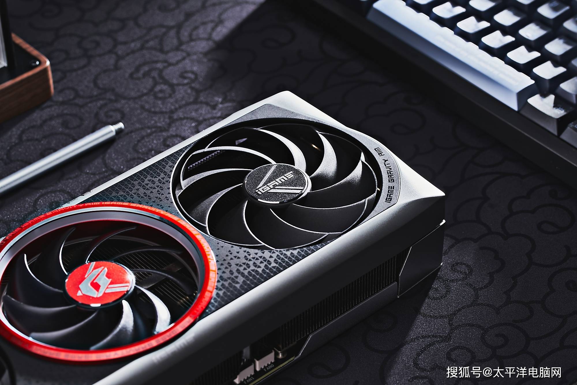 那一圈红色，展示旗舰之美—iGame RTX4070图赏