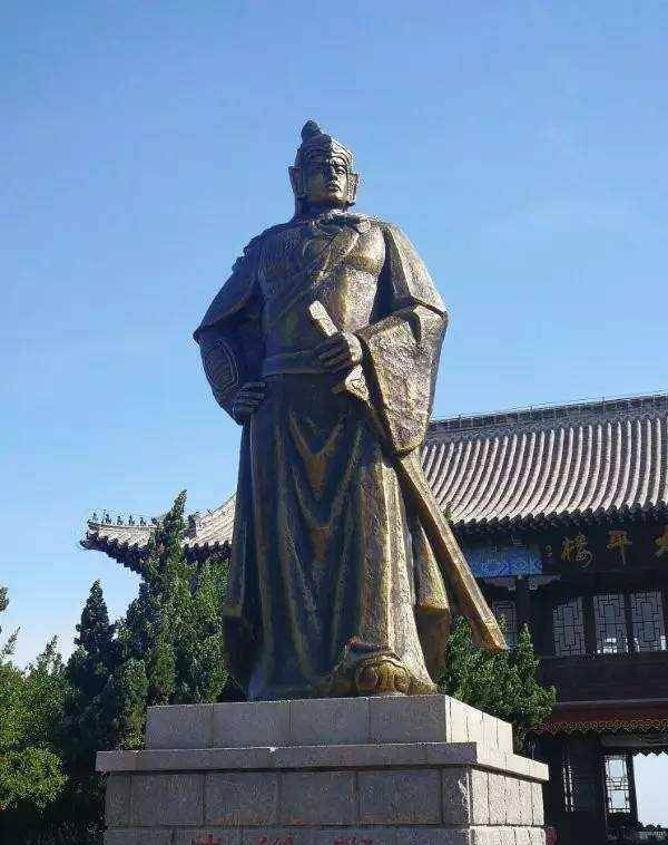 原创
            倭寇听到他的名字，闻风丧胆！大明仅有得善终的传奇将军！