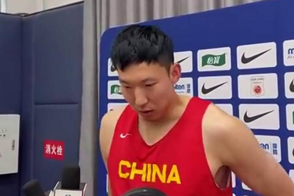 Zhou Qi Talks About Facing Jokic in the World Cup: “Try My Best to Limit Him”