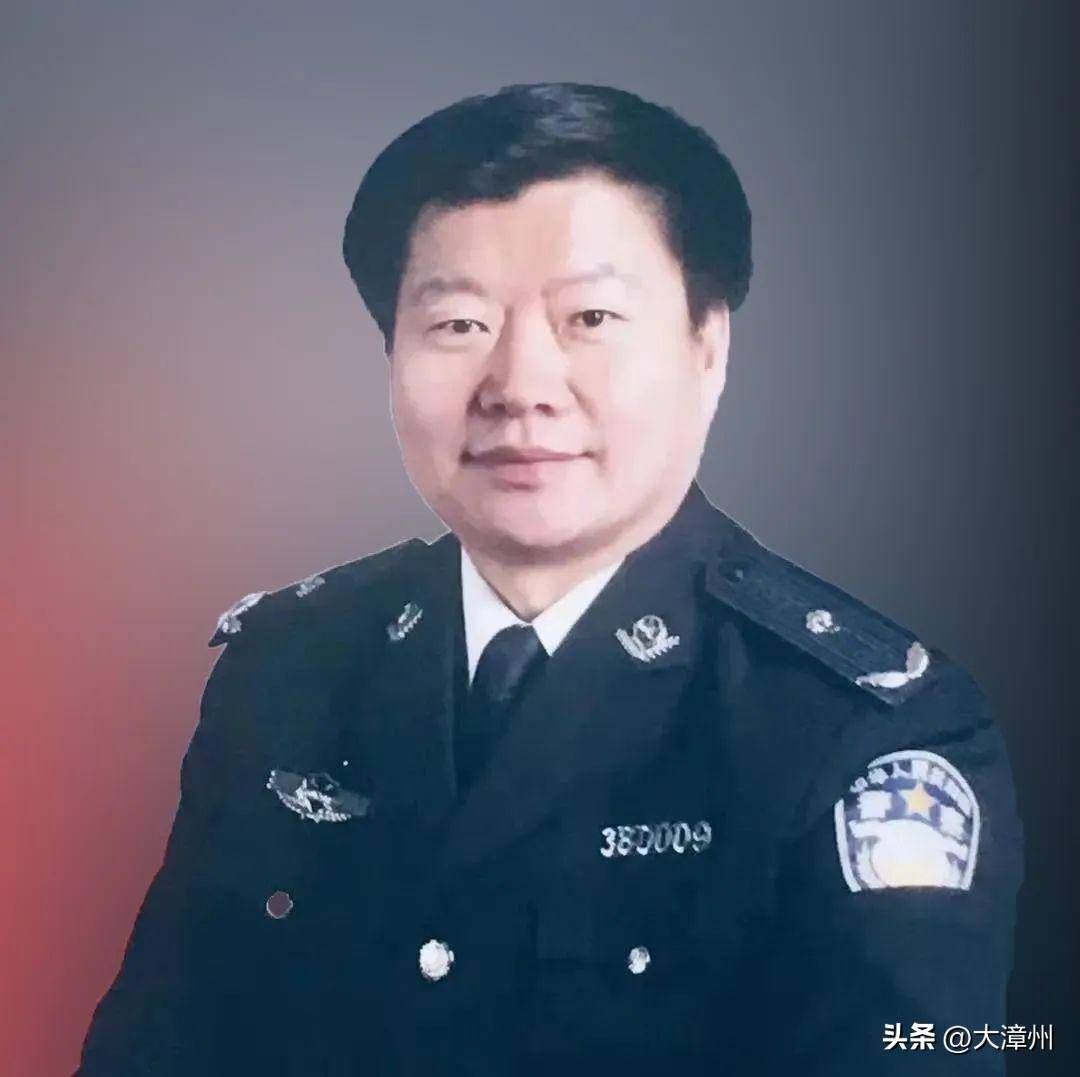 4官员落马，爱好写书法的天津市公安局一“内鬼”被查！