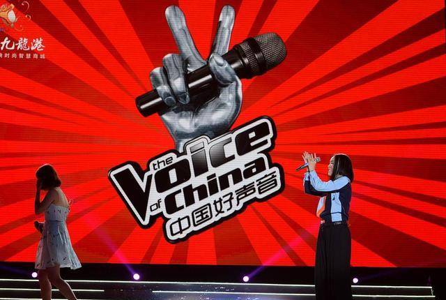 《中国好声音》开播引争议，四位新导师备受批评