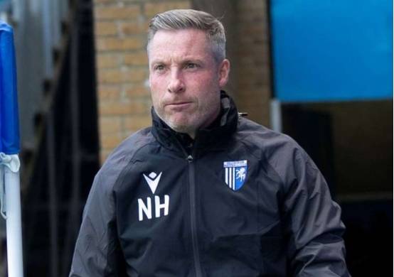 吉尔斯继续了他们在联赛 2 赛季的完美开局。