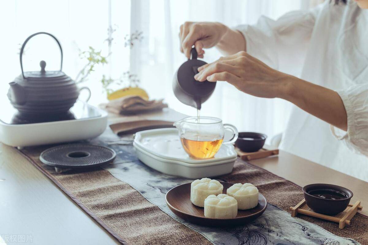 品味人生，从喝茶开始：茶香中的人生哲理