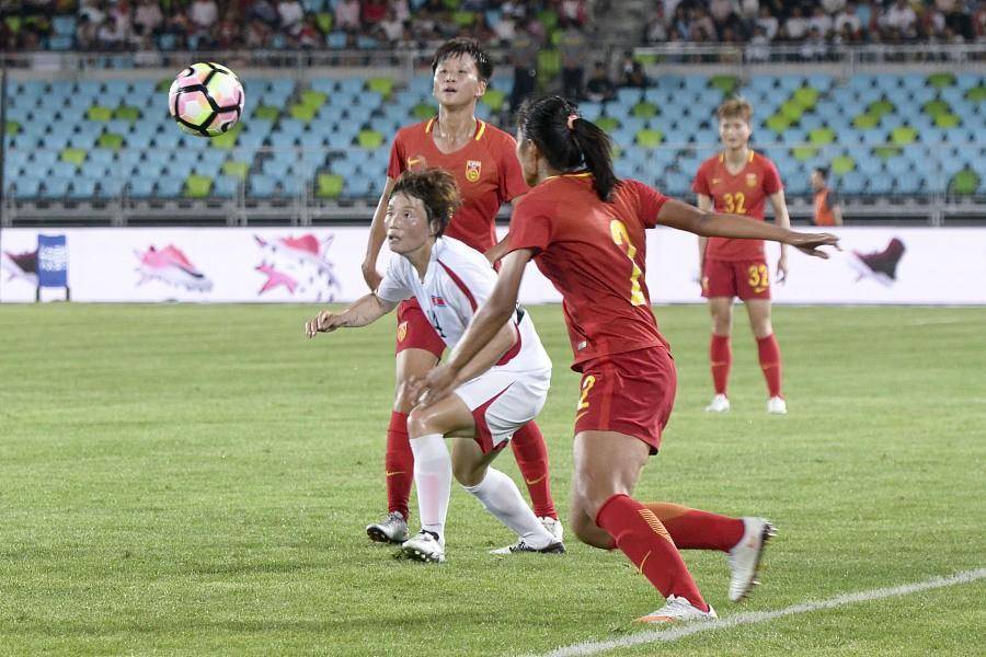 中国女足1-2朝鲜：不落后肯定不会踢？海归体能状况未来堪忧，女足真悬了