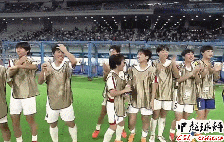 中国女足连续输球后放弃你谢场原因被曝光：赛后混乱，无法对付球迷！