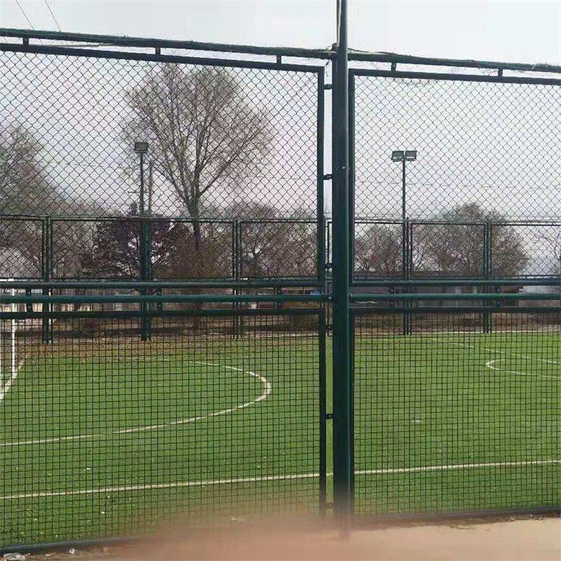 “体育场足球场护栏 球场围栏隔离网2025