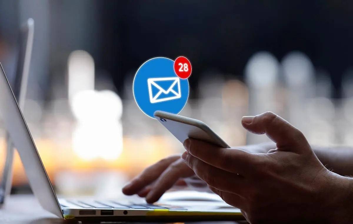 发短信不用署名对还是错