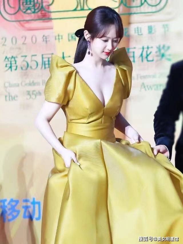 原创美得让人窒息！31岁杨紫，曼妙优雅性感迷人！