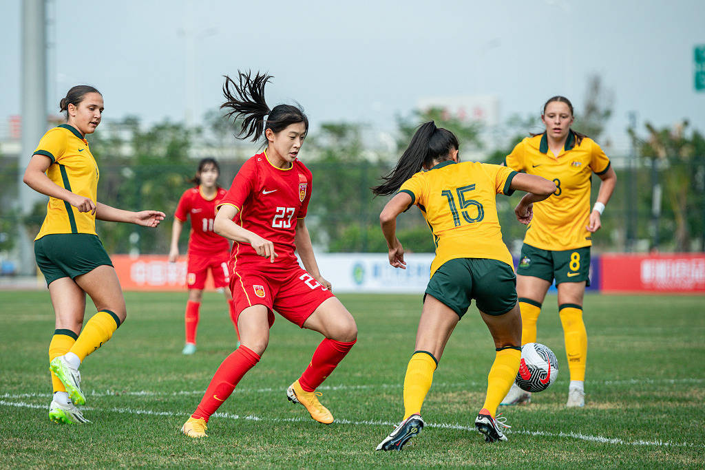 3-1！中国女足大再次爆发，复仇澳大利亚：50米出击破门得分+爆射近角