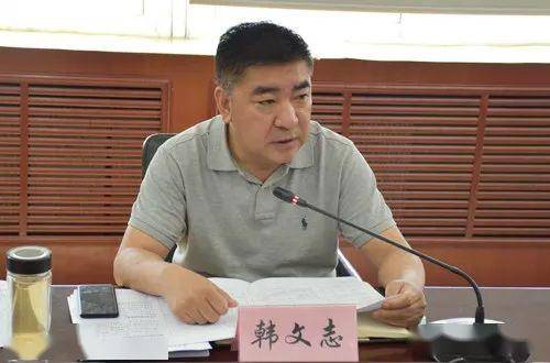 gdp和贫困标准关系_贫困山区的孩子图片(3)