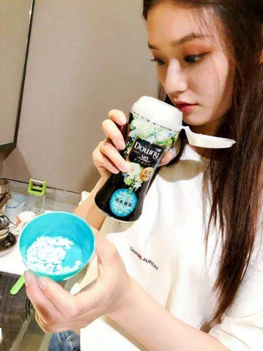 怎么能让自己变得香香的 9028d0773a104efc8acc21e52333bbfa.jpeg