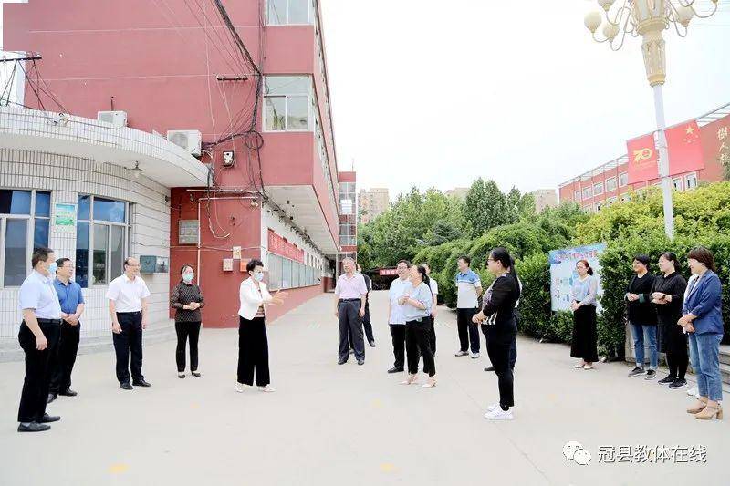 5月16日,副县长翟敏先后到职教中心,武训高中,冠县一中,冠州高中