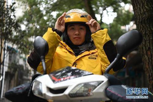 头盔火爆！工厂不敢接单，出口企业一夜转内销