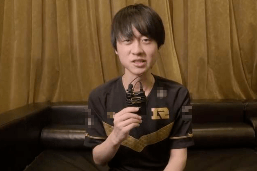 小明哥哥 9b72777ad55d4d85a63d2a804d3b640c.png