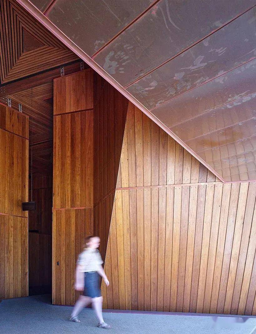 活力,创新的木结构设计 - 孟瑞普游客中心