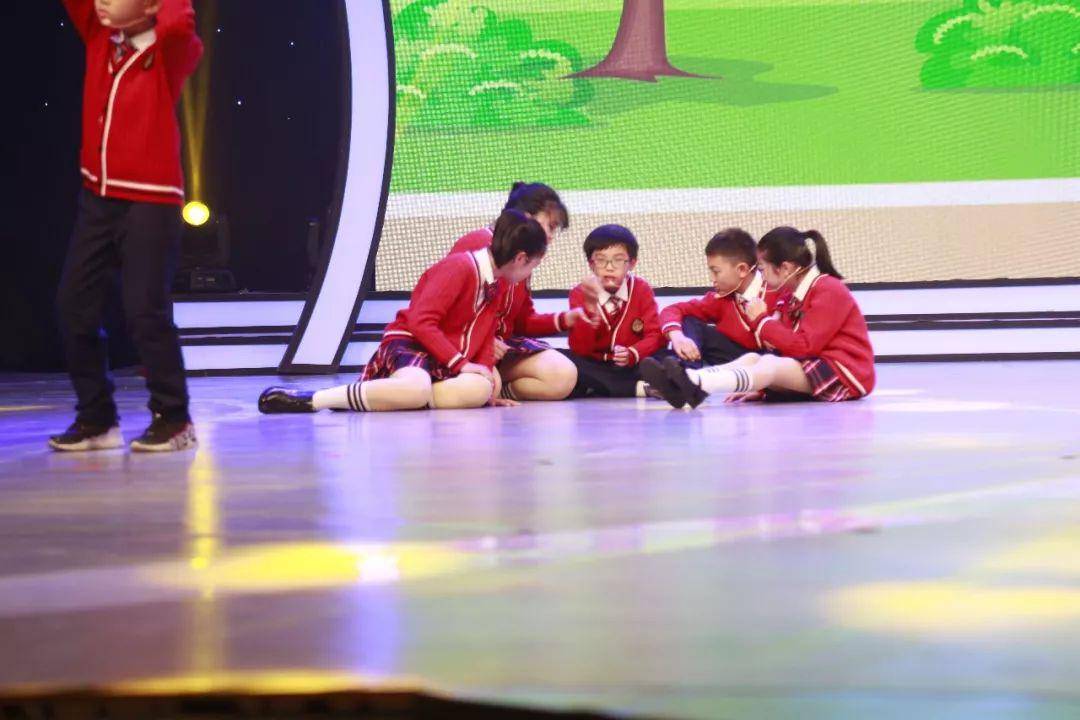 苗苗是哪个舞蹈团 84da50790ccf42b4a829a0d65a58bd93.jpeg