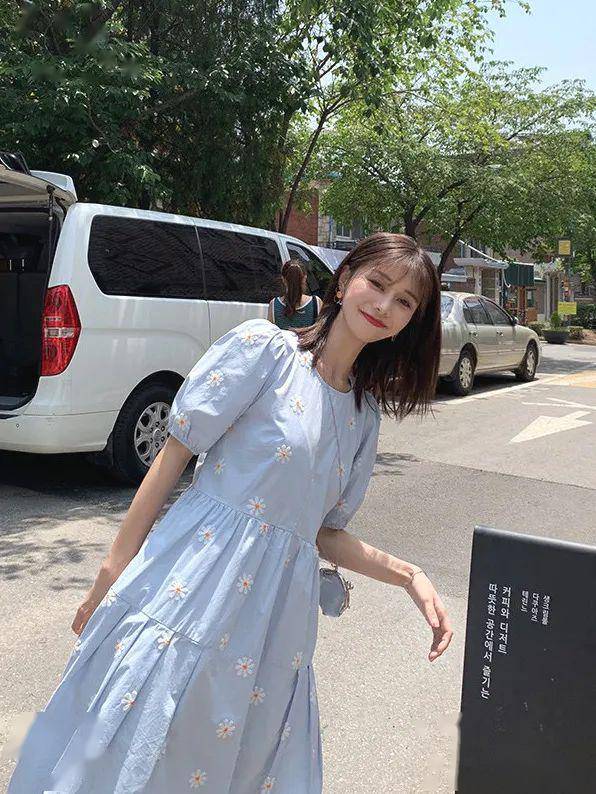 夏天穿搭女生高级感推荐 a95005970eff4a9799c5d7cd8d70b6d4.jpeg