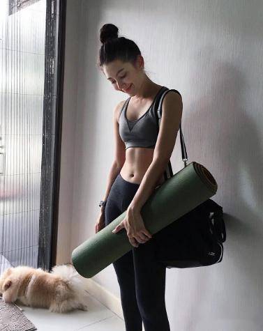 古力娜扎健身照美呆,又瘦又有肉的好身材,她是怎么锻炼的?