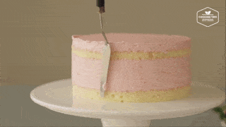 蛋糕抹奶油制作教程 c75618033df94ae69e7adbc365dd2441.gif
