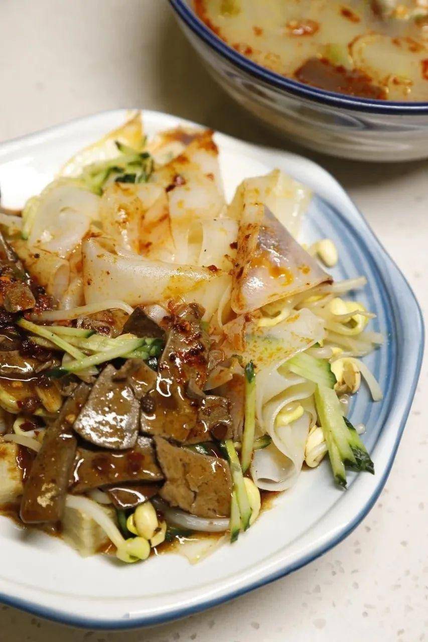肝子凉皮 正名叫陕北麻辣肝酿皮.