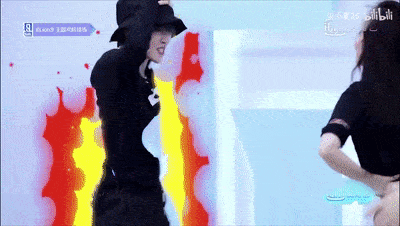 400_226 gif 动态图 动图