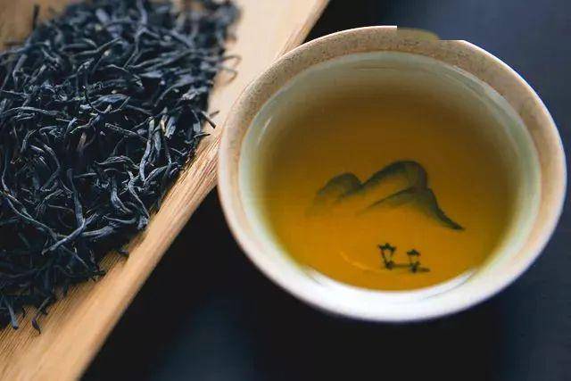 茶汤颜色,也是茶叶品质的重要因素