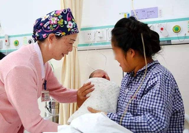 宝宝|还是不要给这几类人抱,别等吃了亏才知道懊悔新生宝宝刚出产房