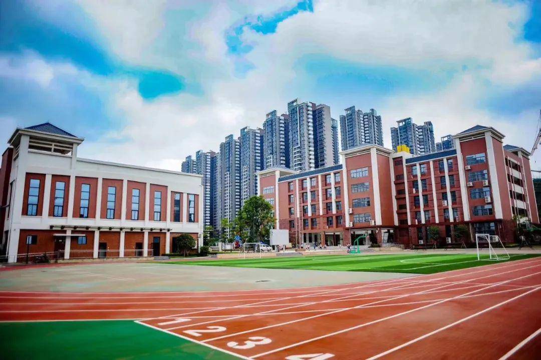 每所都是好学校 处处都是好学区(四)丨走进南宁市民主路小学青环路