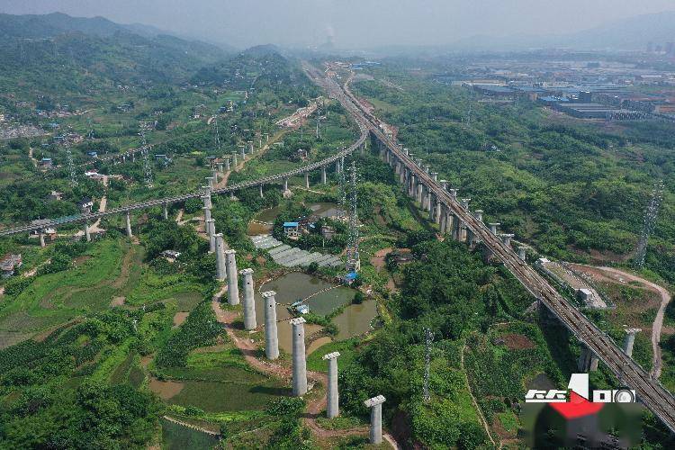 南站,北经东港,龙盛后,抵统景,古路,止于北碚区的襄渝铁路磨心坡站,正