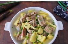 4月江南人就爱喝这锅汤，三种食材一起炖，咸香入味，鲜到流口水