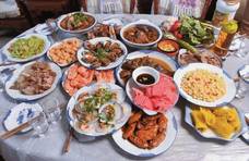 东北人年夜饭“不敢”做多，顶天10道菜，不然初一初二变“圣”菜