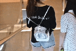 搞笑gif段子:你说我当初怎么就脑袋短路看上你了呢