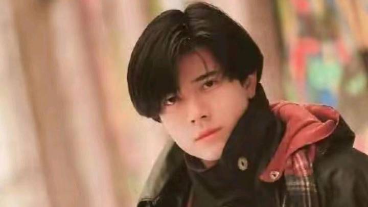 郭富城亲姐现状曝光,居住廉价房堆满了垃圾,你怎么看?